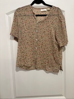 Dana Buchman Tan Green Pink 100% Silk Floral Button-Front Top